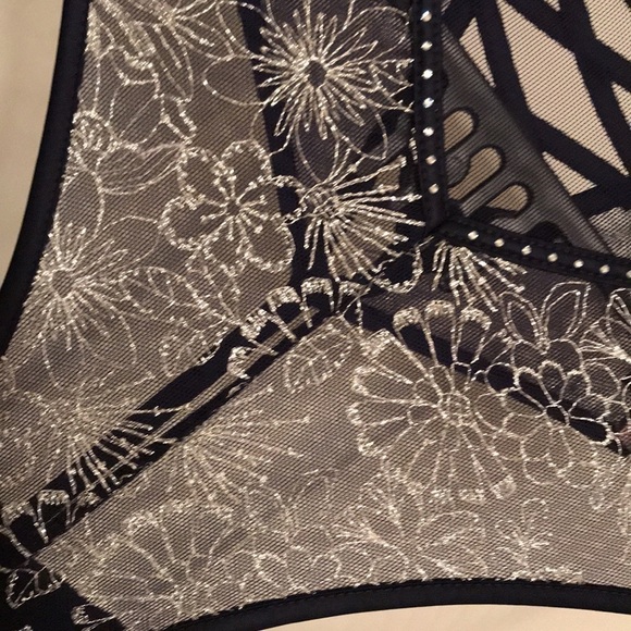 💖 VS SEXY High Waist Thong Embroidered w Crystals - Picture 4 of 6